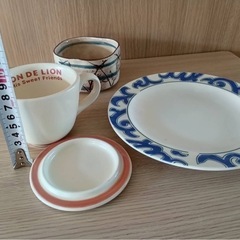 お皿　コップ　カップ　陶器の画像