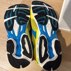 MIZUNO製ランニングシューズの画像