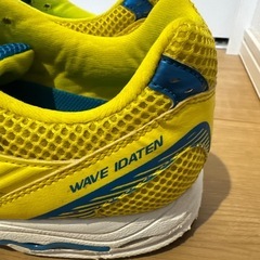 MIZUNO製ランニングシューズの画像
