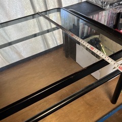 ガラステーブルの画像