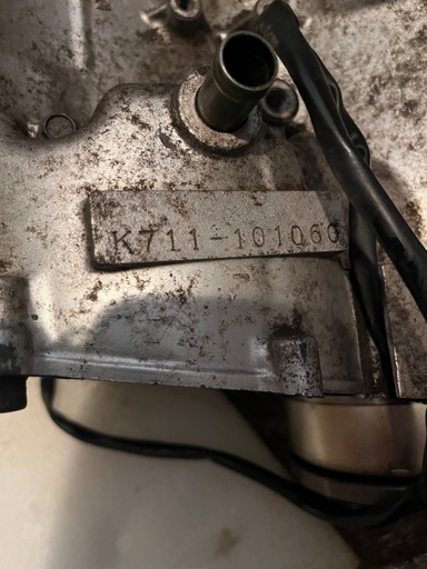 バイクフレーム、エンジン1部