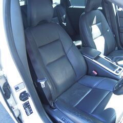 23年 ボルボ 2.0 V50 20Eアクティブプラス/黒革シート/キセノンヘッドライト/ポータブルナビ/TV/77,000㎞の画像