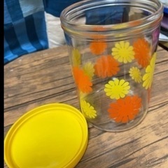 レトロなガラスキャニスターの画像