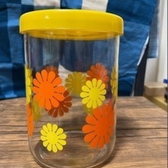 レトロなガラスキャニスターの画像