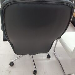 リユースのサカイ栃木店★ジモティ割あり★ NITORI イス ブラック W66×D62～×H107 クリーニング済み TC10575の画像