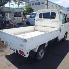 総額25.8万円  スズキ キャリートラック KCエアコン パワステ

車検 2年取得後渡

機関良好！5MT！

4万キロ台！PS！AC！

カーラジオ！
の画像