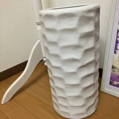 コート掛け 傘立て ペーパーバック 猫アートの画像