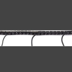 StarTech.com ケーブルまとめ スパイラルチューブ 2.5m 直径45mm ケーブル挿入具付属 CMSCOILED4 黒 ブラック 配線隠し 配線カバーの画像