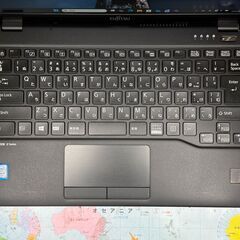 JC0803　i7・16GB 富士通 美品 U939/B Office2024 ノートPC　軽量　高性能　大容量の画像