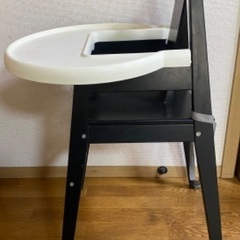 テーブル付き子ども用椅子の画像
