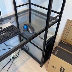 パソコン用テーブルの画像