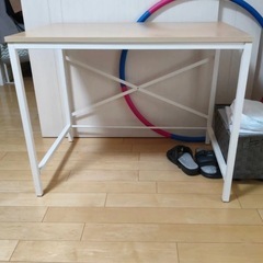 カインズ ワークデスクの画像