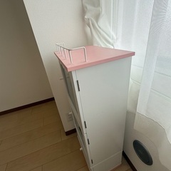 小さい棚の画像