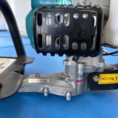 マキタ エンジン式刈払機  トリマー  造園  剪定の画像