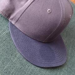 【ステッカー剥がれあり】NEWERA 9FIFTY スナップバックキャップ グレー/ネイビーの画像