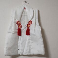 白い被布着 M 花飾り付きの画像