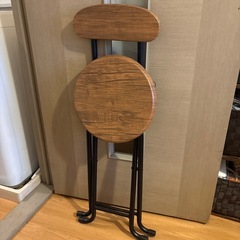 折りたたみ椅子の画像
