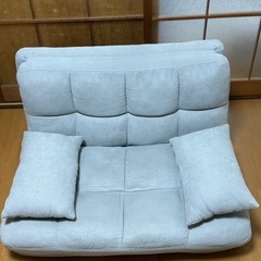 早い者勝ち！ソファーベッド肘掛クッション付きの画像
