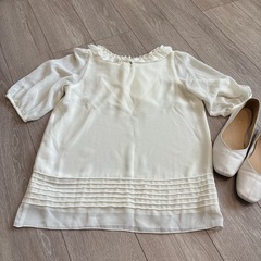 【美品】ホワイト フリル 半袖ブラウスMの画像