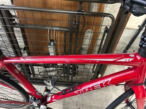 ジャンク】TREK 7.4FX RED (BR) 本郷台のクロスバイクの中古あげます