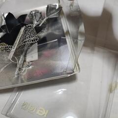 TOKYOIGIN　シックでカッコいい　コサージュ　シルバー/ブラック　フォーマル　卒業式　結婚式　パーティードレスに　東京IGIN　イギンの画像