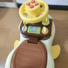 おもちゃ　車　黄色　ぶーぶー　乗り物　三輪車　幼児用　ビジーカー　歩行器　トイザラスの画像