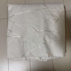 ニトリ　遮光カーテンとレース　ベージュ　上品　高級の画像