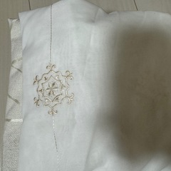 ニトリ　遮光カーテンとレース　ベージュ　上品　高級の画像