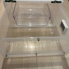 爬虫類飼育ケージ(衣装ケース改良)の画像