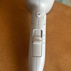 モッズ・ヘア　コンパクトイオンヘアードライヤー（海外兼用）MHD-1233　2023年製　美品の画像