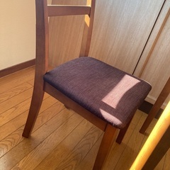 ダイニングテーブル椅子二脚セットの画像