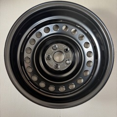 カローラクロス　新車外し　17インチ純正鉄ホイールの画像