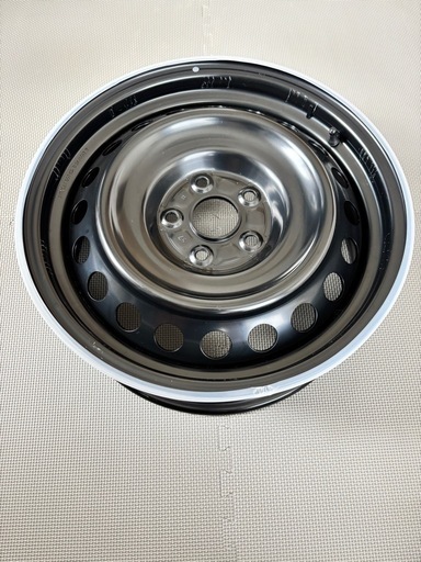 カローラクロス　新車外し　17インチ純正鉄ホイール