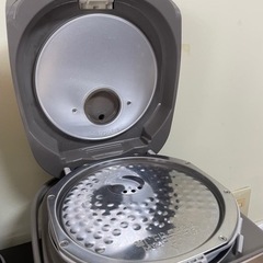 【お譲り先決まりました】象印 炊飯器 極め炊き NP-HD10 5.5合 IH炊飯器の画像