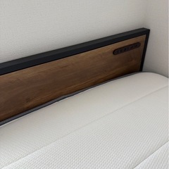 コンセント収納付きシングルベッドフレーム　ニトリ　マットレスセット　シングルベッド　家財便不可 の画像