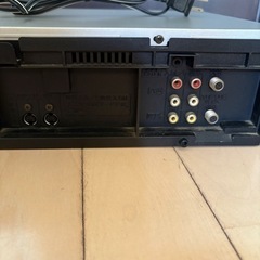 VHSビデオデッキ(ビクターHR-S500)の画像