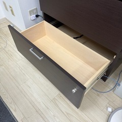 イトーキ　鍵付きキャビネットの画像