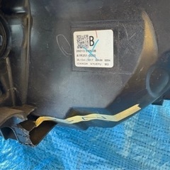 ノート　ハロゲン　右ライトの画像