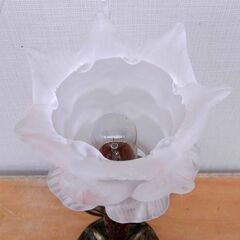 アンティーク テーブルランプ 花 ガラス 卓上ランプ スタンドライト 照明 札幌 西区 西野の画像