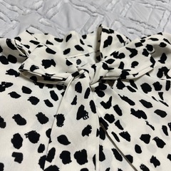 GRL ダルメシアンブラウス　難ありの画像
