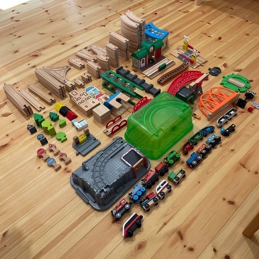 BRIO IKEA Hape トーマス　マキシム　など　木製線路一式