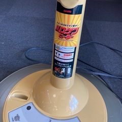 【中古】ハロゲンヒーター　三洋製　800.400W切替の画像