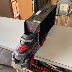 週末のみ営業中‼️　トラック型ミニカー収納ケース　40個入りますの画像
