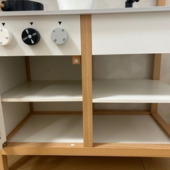 木製おままごとキッチンの画像