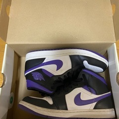 Nike Air Jordan 1 Mid ブラック/パープ　27センチの画像