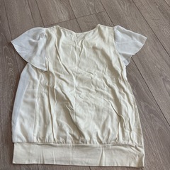 Mサイズ フレアスリーブ ホワイトトップスの画像