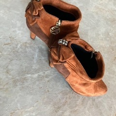 美品⭐︎24.0オシャレなブーツの画像