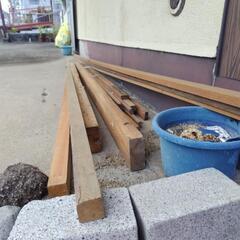 角材端材いろいろの画像