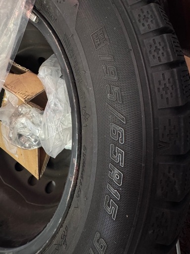 グッドイヤー　スタッドレス　トヨタ系　195/65/15