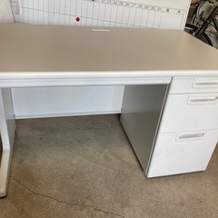 ジモティー割引で最大15％OFF⭐️】 ITOKI オリジナルデスク②